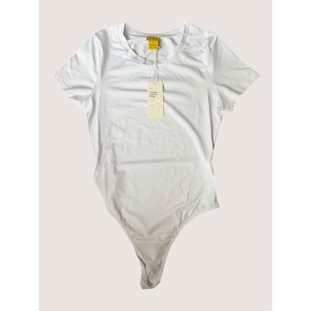 Daisy White Short Sleeve Bodysuit M NWT Two Snap Closure DB3417 Solid